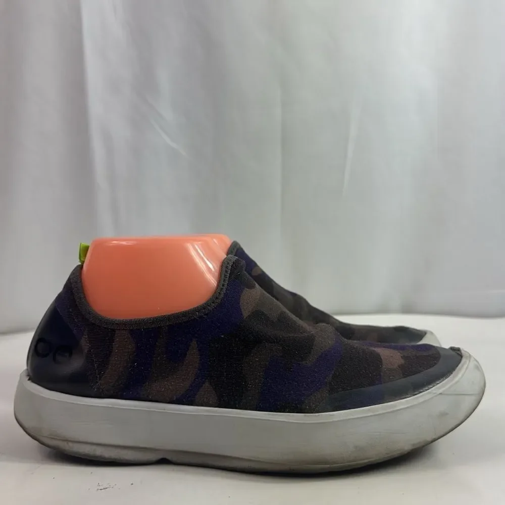 OOFOS OOmg eeZee Midnight Camo Slip On Sneakers